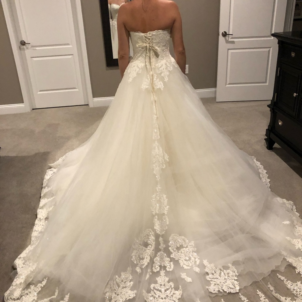 Wedding dress